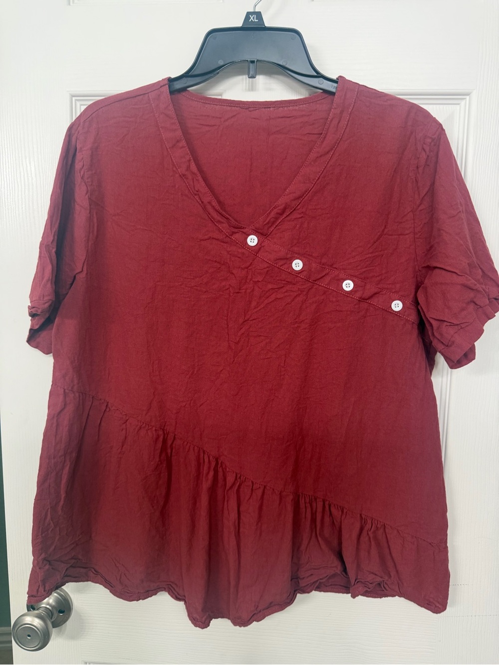 Women's V-Neck Button Accent Top - Burgundy